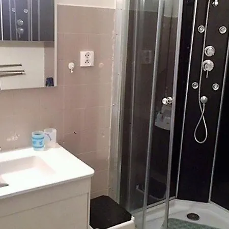 F3 Renove, 2 A 6 Pers, Clim, Wifi, Garage Ferme, Animaux Ok, Amelie-les-bains - Fr-1-703-31
